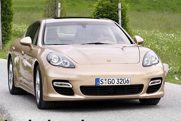 Goldene Lenkrad für Porsche Panamera. Foto: UP/auto-reporter.net